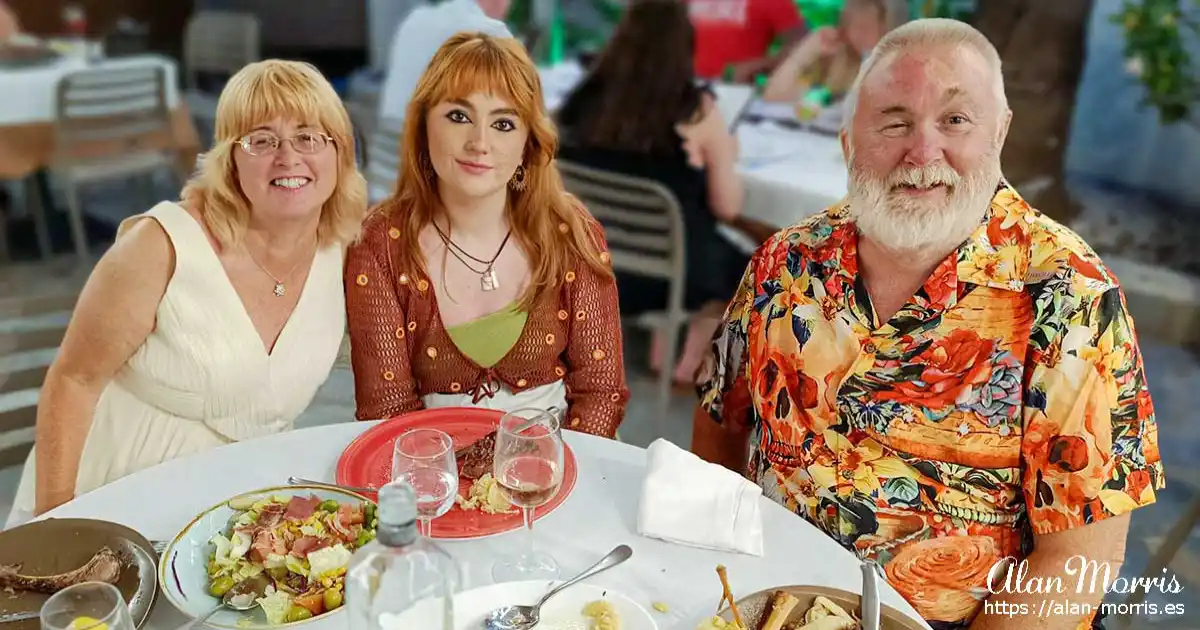 Karen, Holly and Alan at El Patio II in Los Alcazares.